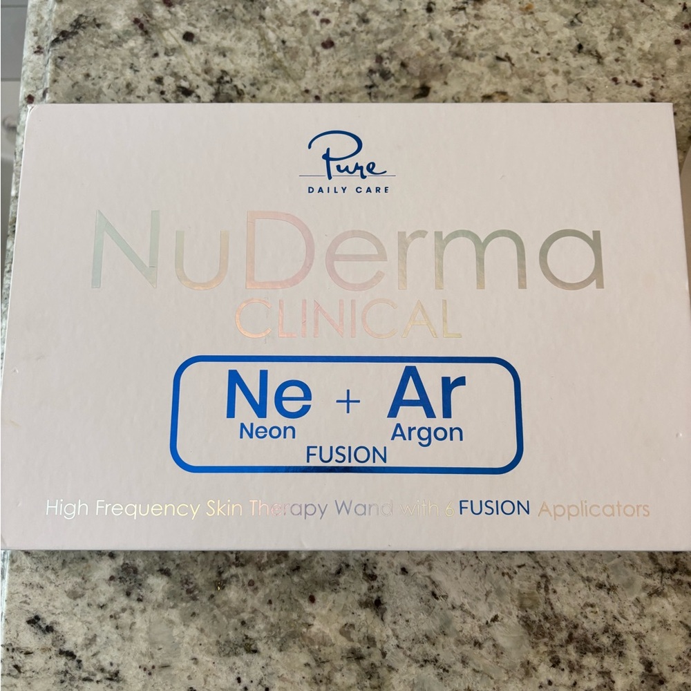 NuDerma clinical high frequency skin therapy wand with 6 fusion applicators